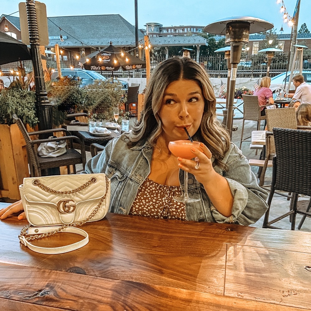 Meet your Posher, Monica